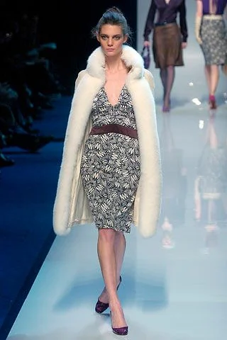 Look 16